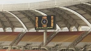 اسکوربرد ورزشگاه برای نمایش امتیازات ، زمان مسایقه و تصاویر مسابقه مانند صحنه های حساس ولوگو های تیم های مختلف استفاده می شود. اسکوربرد ورزشگاهی امروزه در ورزشگاه های روز دنیا بصورت تلویزیون های LED استفاده می شود. تراکم پیکسلی این نمایشر های LED بر اساس فاصله جایگاه نمایشگر تا تماشاگر متفاوت است. در ورزشگاه های بزرگ نقش اسکوربورد ها در کیفیت استفاده تماشاگران نقش بسیار مهمی دارد. زیرا بسیاری از تصاویر مسابقه برای تمامی تماشاگران کاملا در دسترس نیست. اسکوربرد های LEDاین قابلیت را به تماشگران می دهد تا از تمامی اتفاقات درون زمین مطلع شوند و لذت بیشتری از مسابقات خواهند برد. نداشتن اسکوربرد در ورزشگاه های بزرگ امروزه نقص بزرگی محسوب می شود و اهمیت بالایی در رتبه بندی ورزشگاه ها دارد.